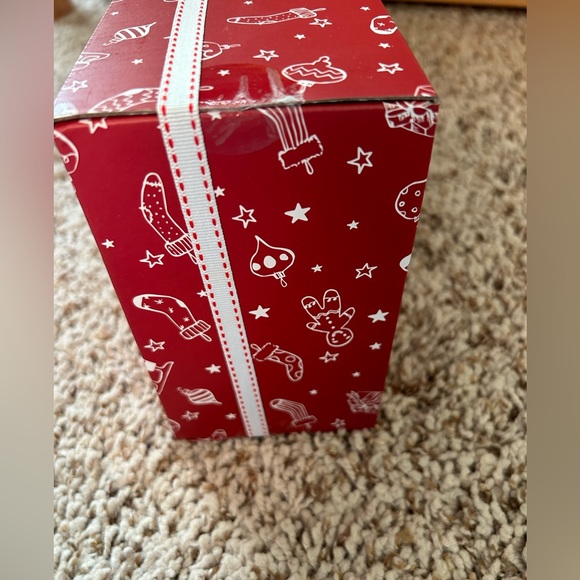 Rae Dunn Christmas Melamine Plate & Tumbler Set - Picture 3 of 6